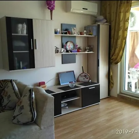 アパート Apartments